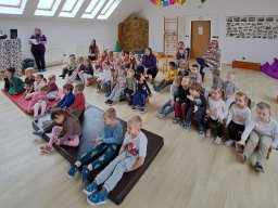 Celé Česko čte dětem 11/25