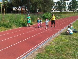 Sportovní hry na hřišti ZŠ