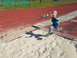 Sportovní hry na hřišti ZŠ