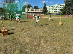 Sportovní hry na hřišti ZŠ