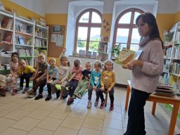 Návštěva předškoláků v knihovně